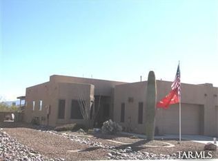 228 N Running Spring Dr, Green Valley, AZ 85614