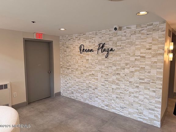 4th image of 525 Ocean Blvd APT 405