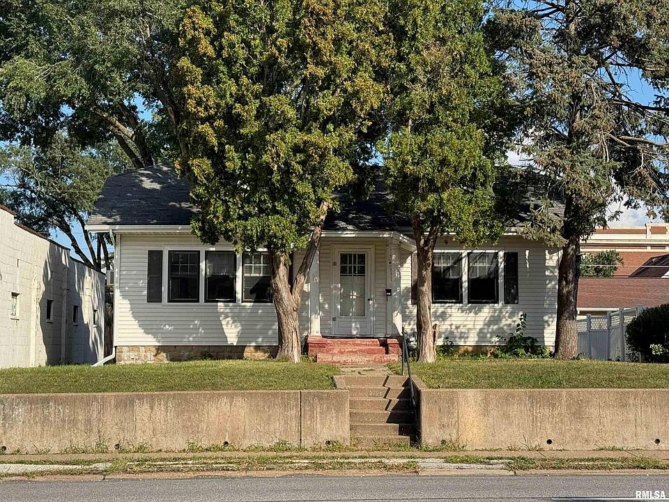 1st image of 2721 Harrison St