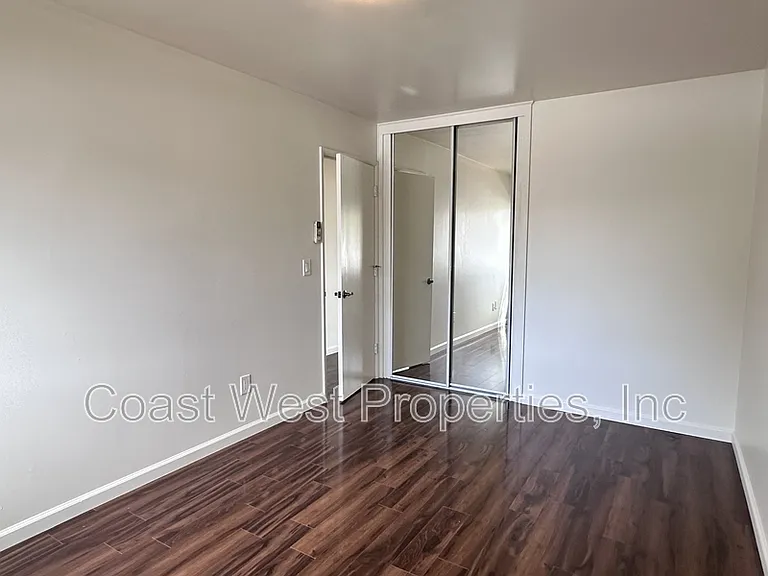4062 Conrad Ave — Photo 13