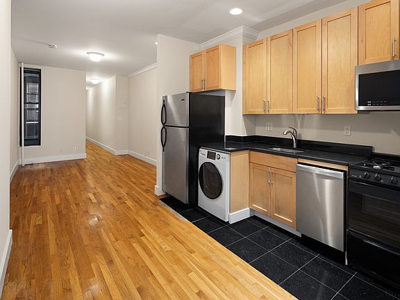 3rd image of 323 E 90th St APT 2E