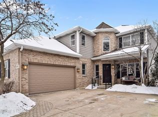 477 W 2nd St, Elmhurst, IL 60126