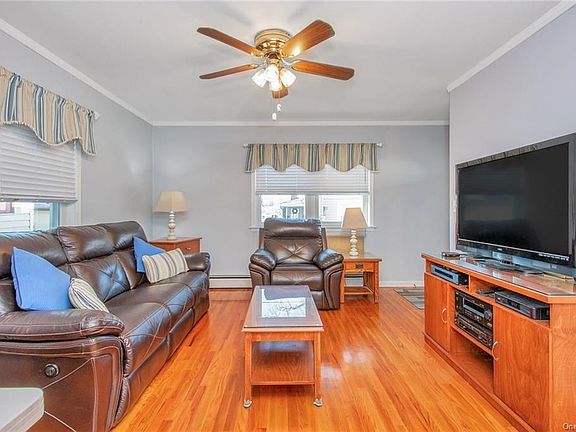 3rd image of 236 Edgewater Park #B