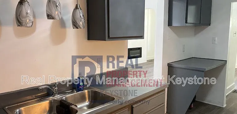 408 Alice St — Photo 7