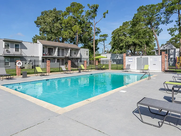 Sparkling Swimming Pool!