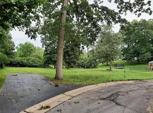 232 Victor Ct, Ballwin, MO 63021