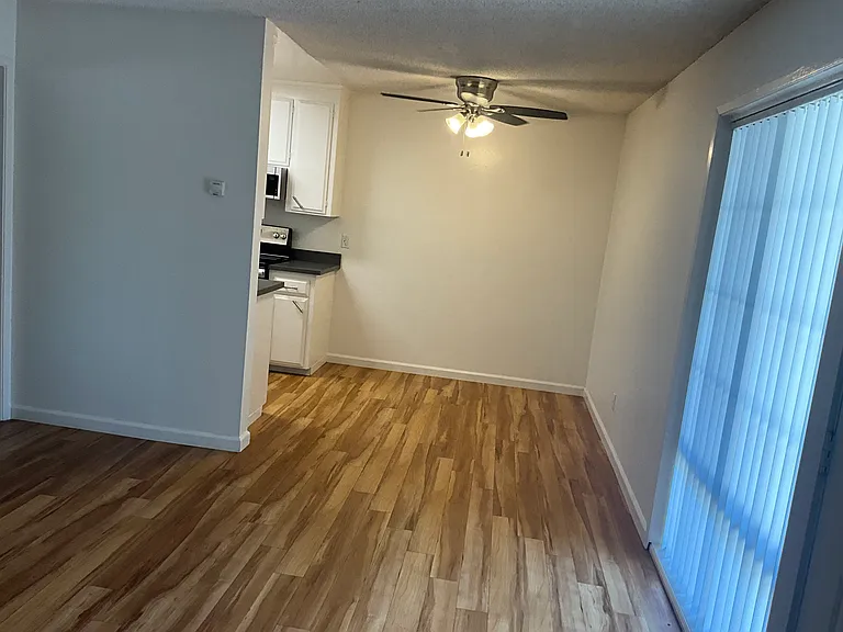 Richfield Park Apartments — Photo 7