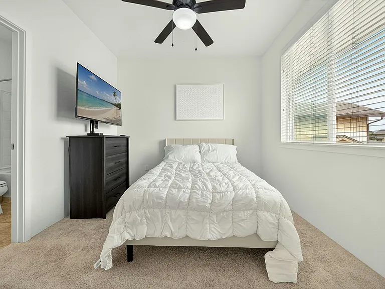 724 Kakala St #1303 — Photo 23