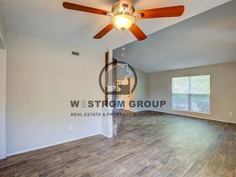 7801 Summerglen Rd — Photo 29