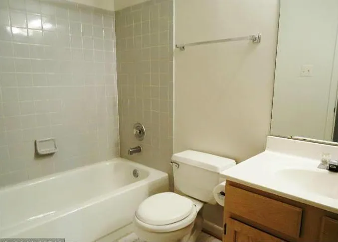 10225 Cove Ledge Ct — Photo 5