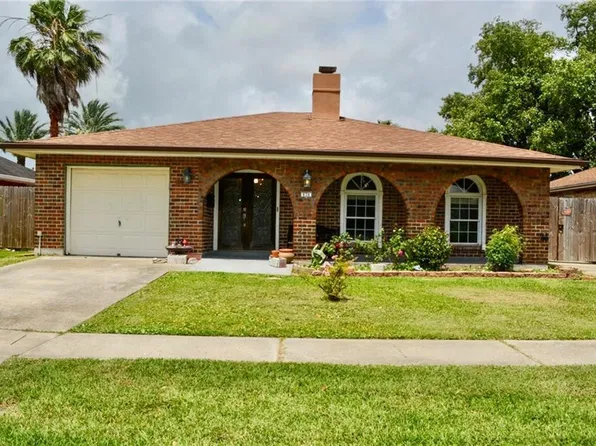 636 Diplomat St, Gretna, LA 70056