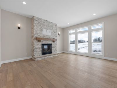 2196 Royal Oak Ridge Rd, Marion, IA, 52302