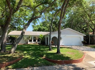 11013 117th St, Seminole, FL 33778