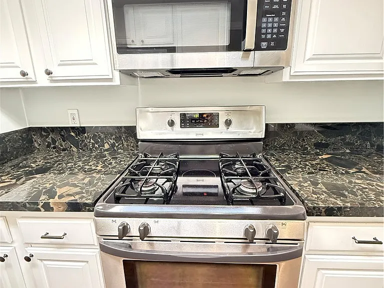 260 Cagney Ln #317 — Photo 7