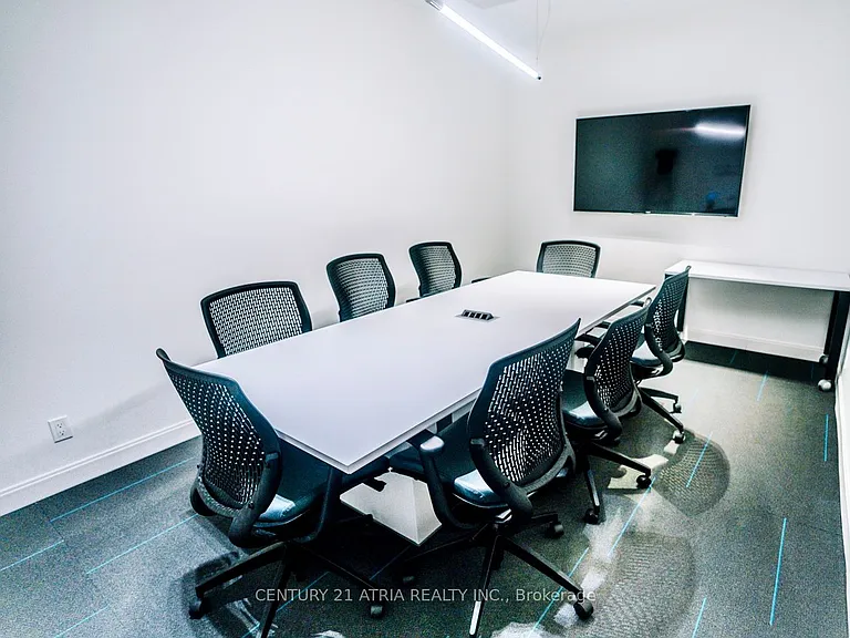 181 Dundas St E #715 — Photo 21