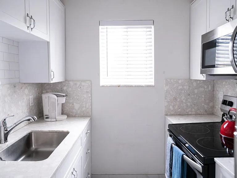 2224 SW 6th St #4 — Photo 15