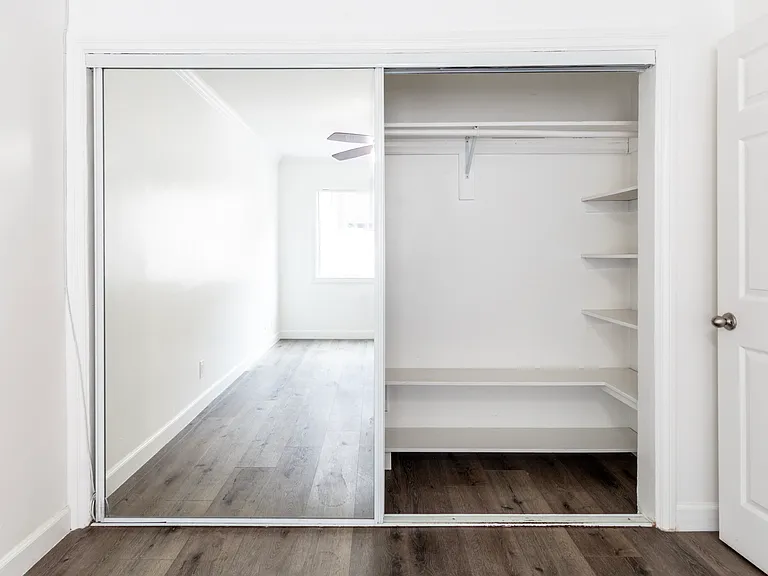 Oakwood Lofts — Photo 9