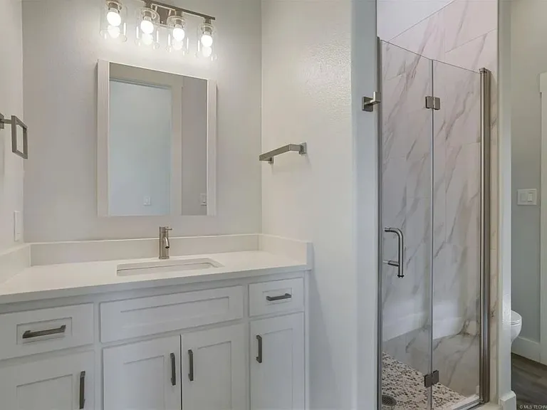 223 Vaughn Ln — Photo 36