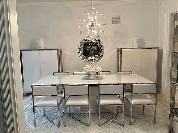 5th image of 10507 Emerald Chase Dr