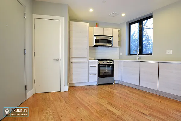 Rented by null | media 12