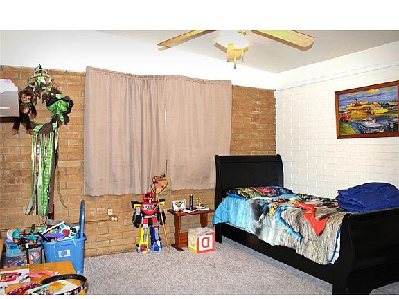 5th image of 605 Avenue D