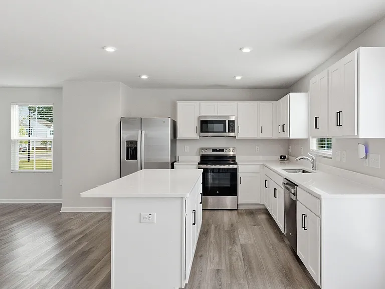 1432 Burgundy Bluff Ln — Photo 11