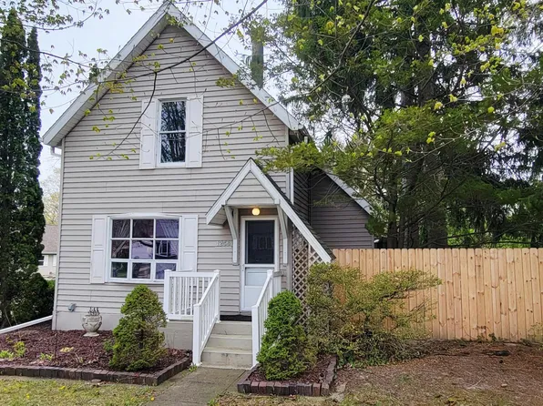 1256 Pine St, Lapeer, MI 48446