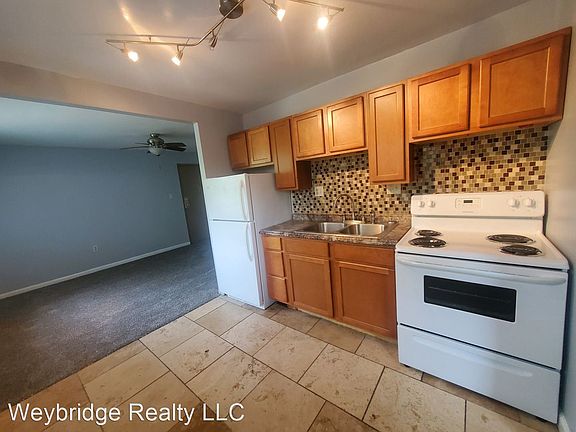 2nd image of 2915 Westwood Northern Blvd APT 6