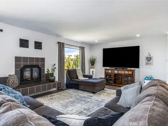 3rd image of 5065 Meadow Lark Ln