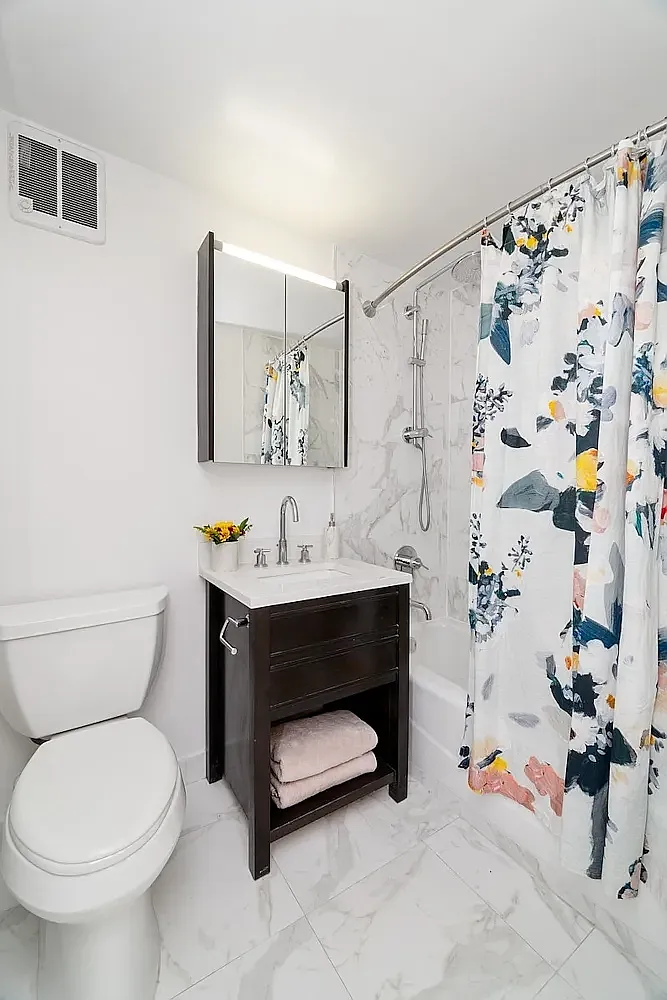 100 Jane Street — Photo 3
