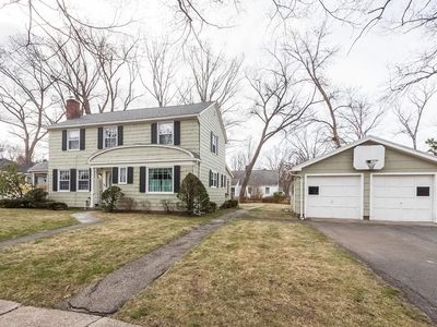 75 Bennington St, Springfield, MA, 01108