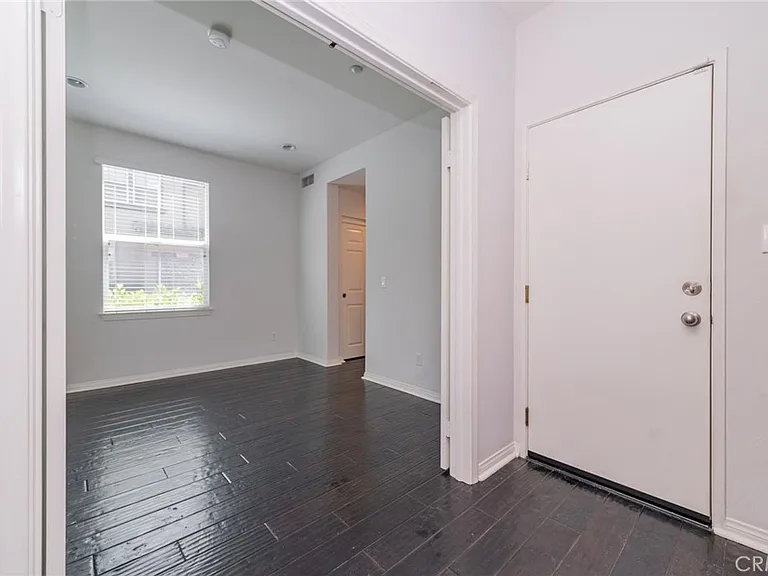 128 Coral Rose — Photo 4