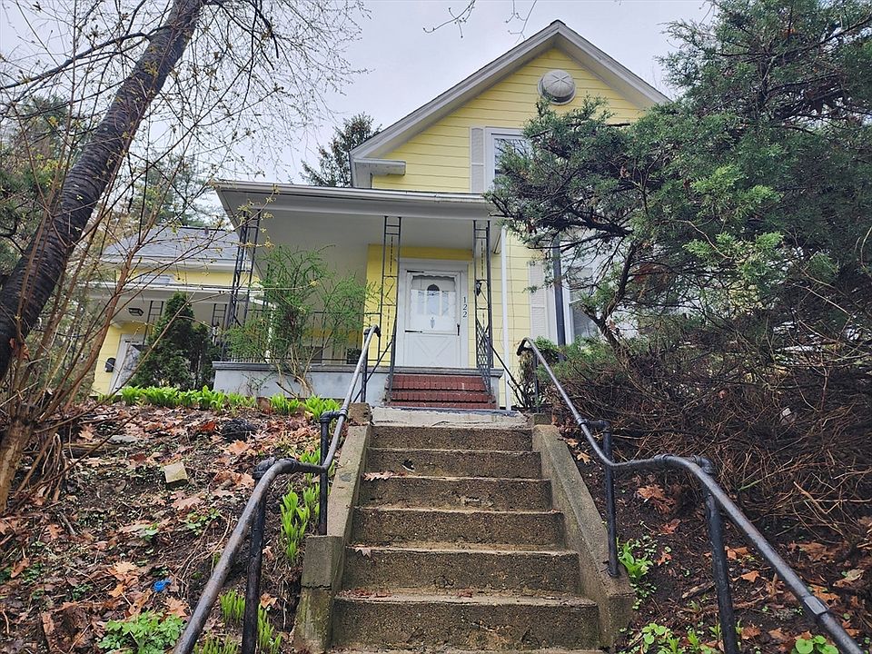 1st image of 122 Sanborn St