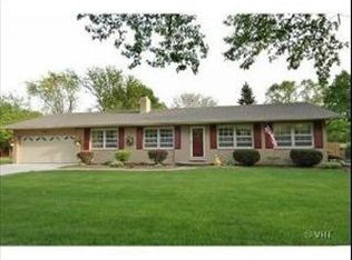 26W255 Menomini Dr, Wheaton, IL 60189