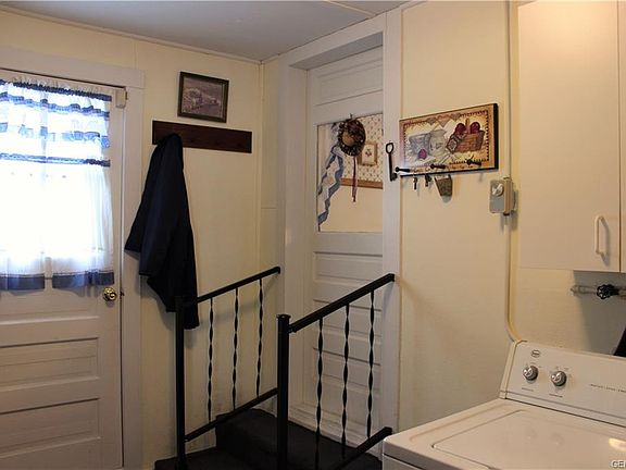 5th image of 6944 Lake Ave