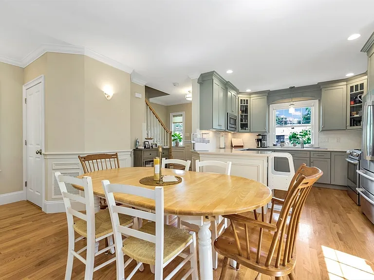 68 Woburn St #68 — Photo 3