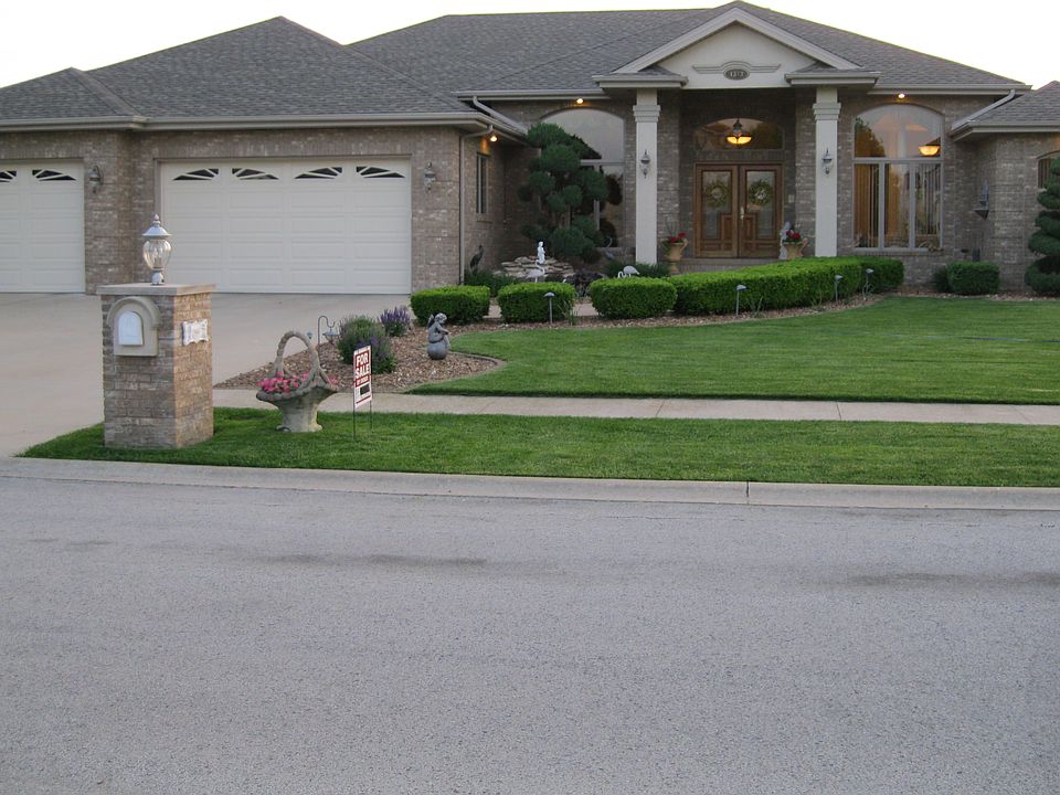 1st image of 1373 Argyle Ln S