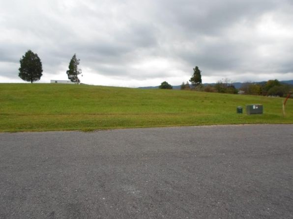16 Ridge Dr, Lebanon, VA 24266