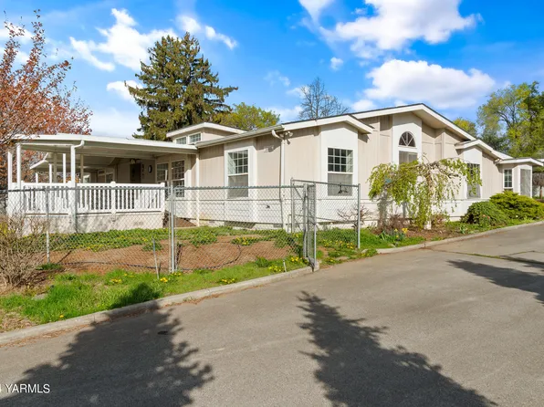3305 Tieton Dr, Yakima, WA 98902