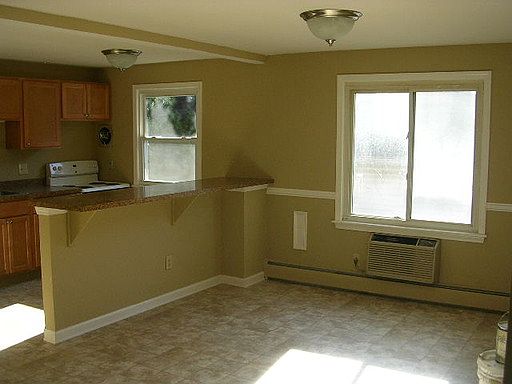 4th image of 82 Pierce Ave APT F6