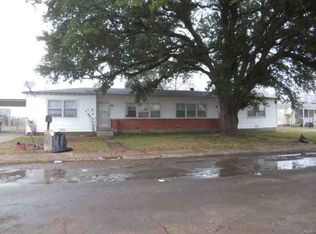 901 E South St, New Boston, TX 75570