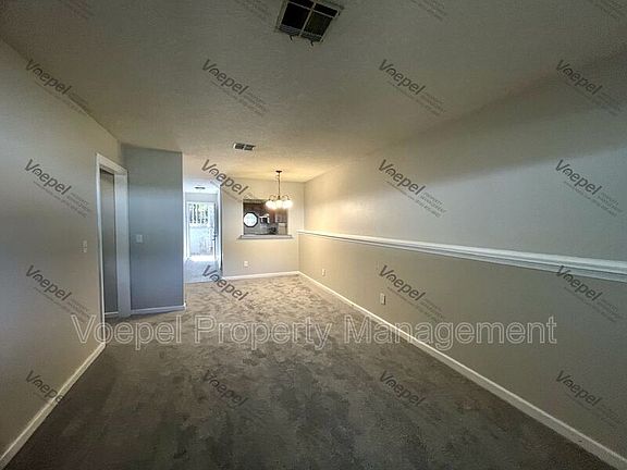 5th image of 900 S 55th St APT 102