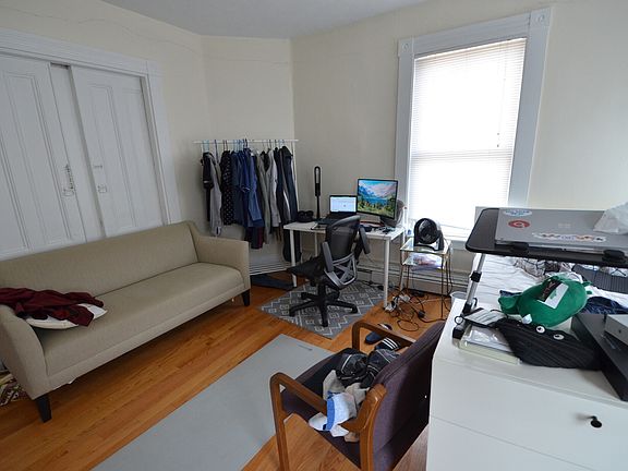 5th image of 35 Brookline St APT 14