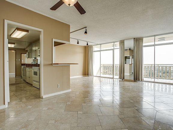 5th image of 6211 W Northwest Hwy APT 1505