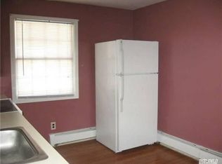 51 Barnum St, West Babylon, NY 11704