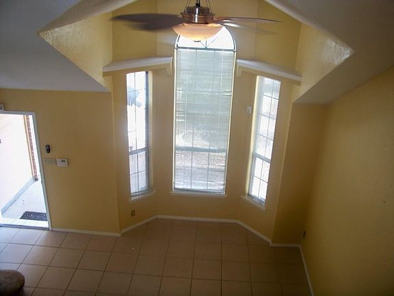 3rd image of 2424 Fletcher Pl