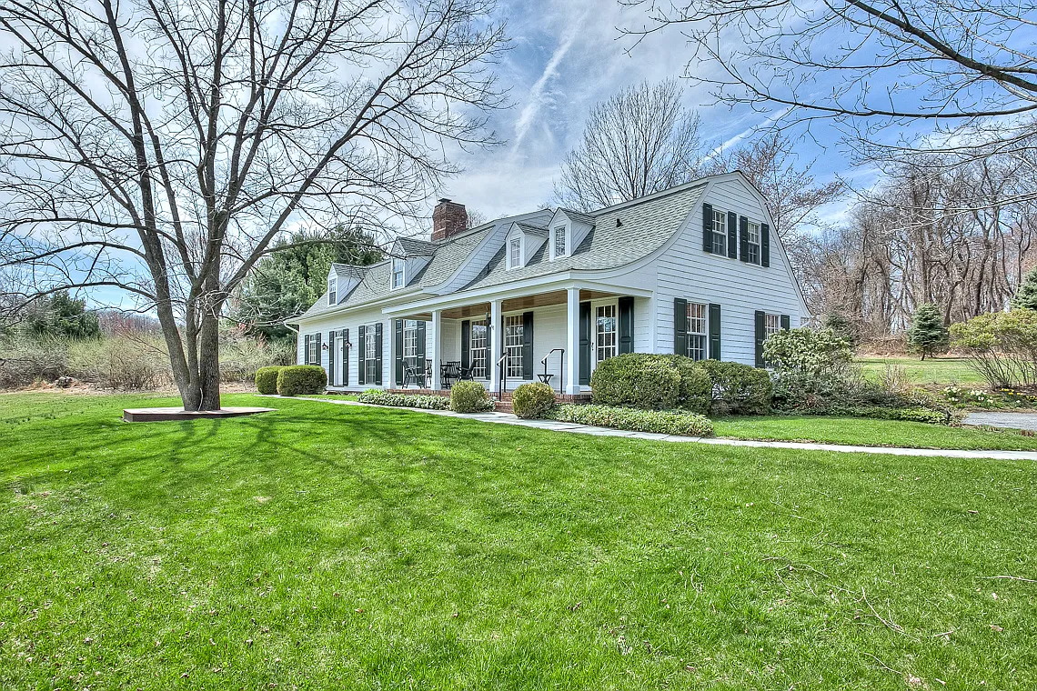 38 Fox Hill Rd photo 1