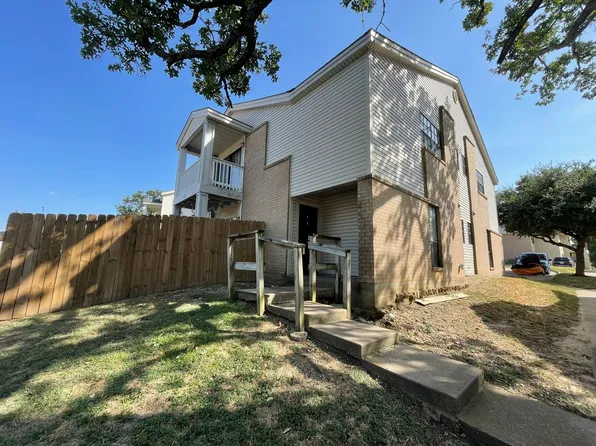 1104 Autumn Cir, College Station, TX