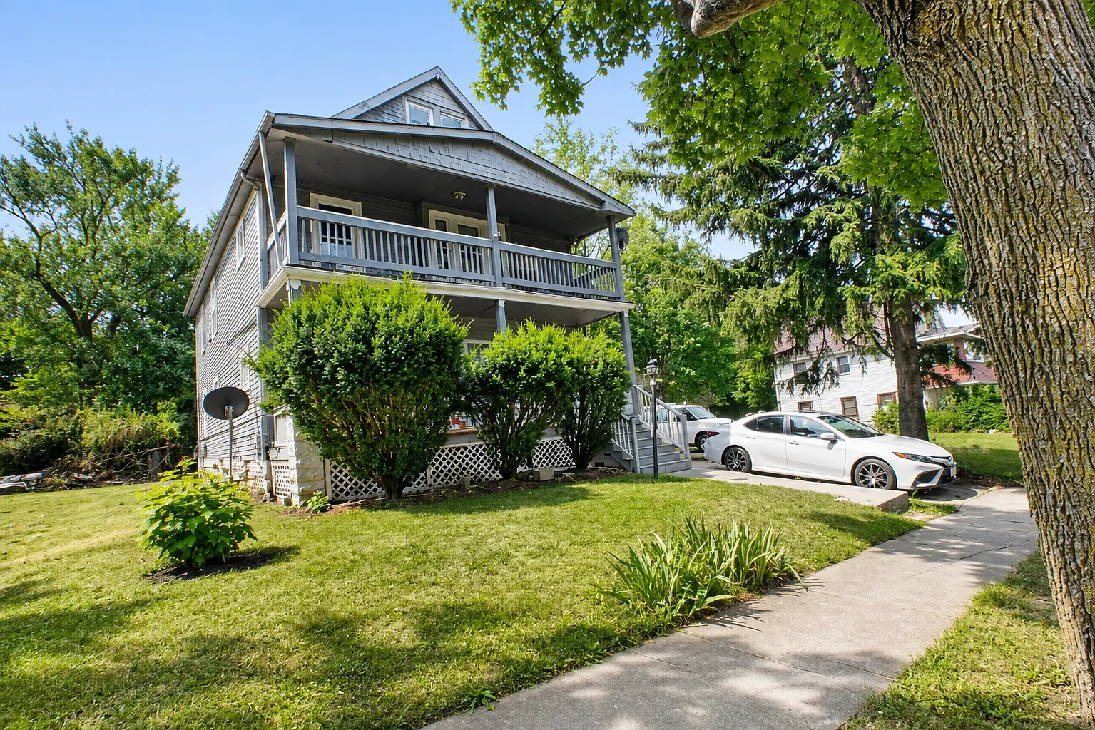 3 bed, 1008 sqft, $1,350 — Photo 1
