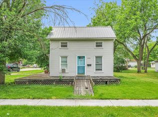 608 N Market St, Paxton, IL 60957